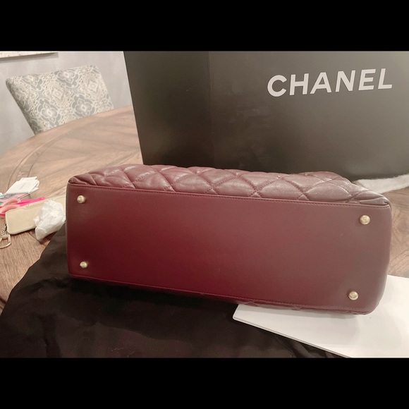 Chanel large calfskin shopping tote - Picture 8 of 12